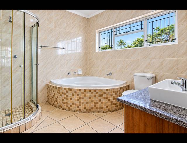 6 BEDROOM FREEHOLD FOR SALE IN ELOFFSDAL